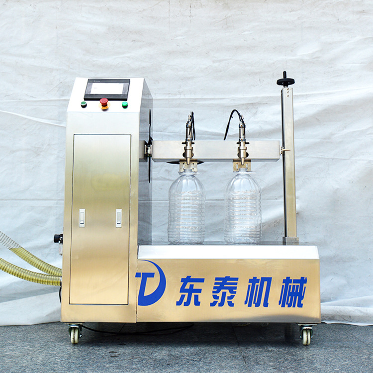 俱往矣，數(shù)風(fēng)流人物，還看東泰半自動(dòng)食用油灌裝機(jī)